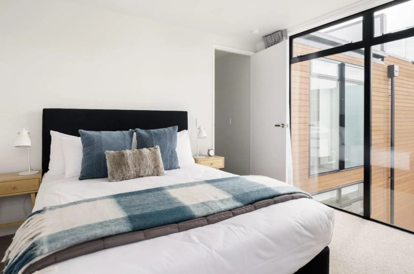 Villa Architectural Urban Diamond Christchurch 0*,